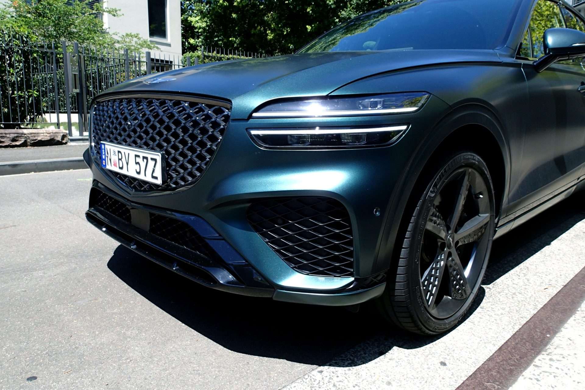 Genesis GV70 2.5T AWD Luxury Sport line in Brunswick Green
